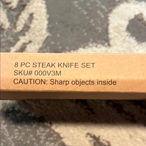 Gold Coast steak knives. 8 pieces. Wooden handles. New - Picture 4 of 4